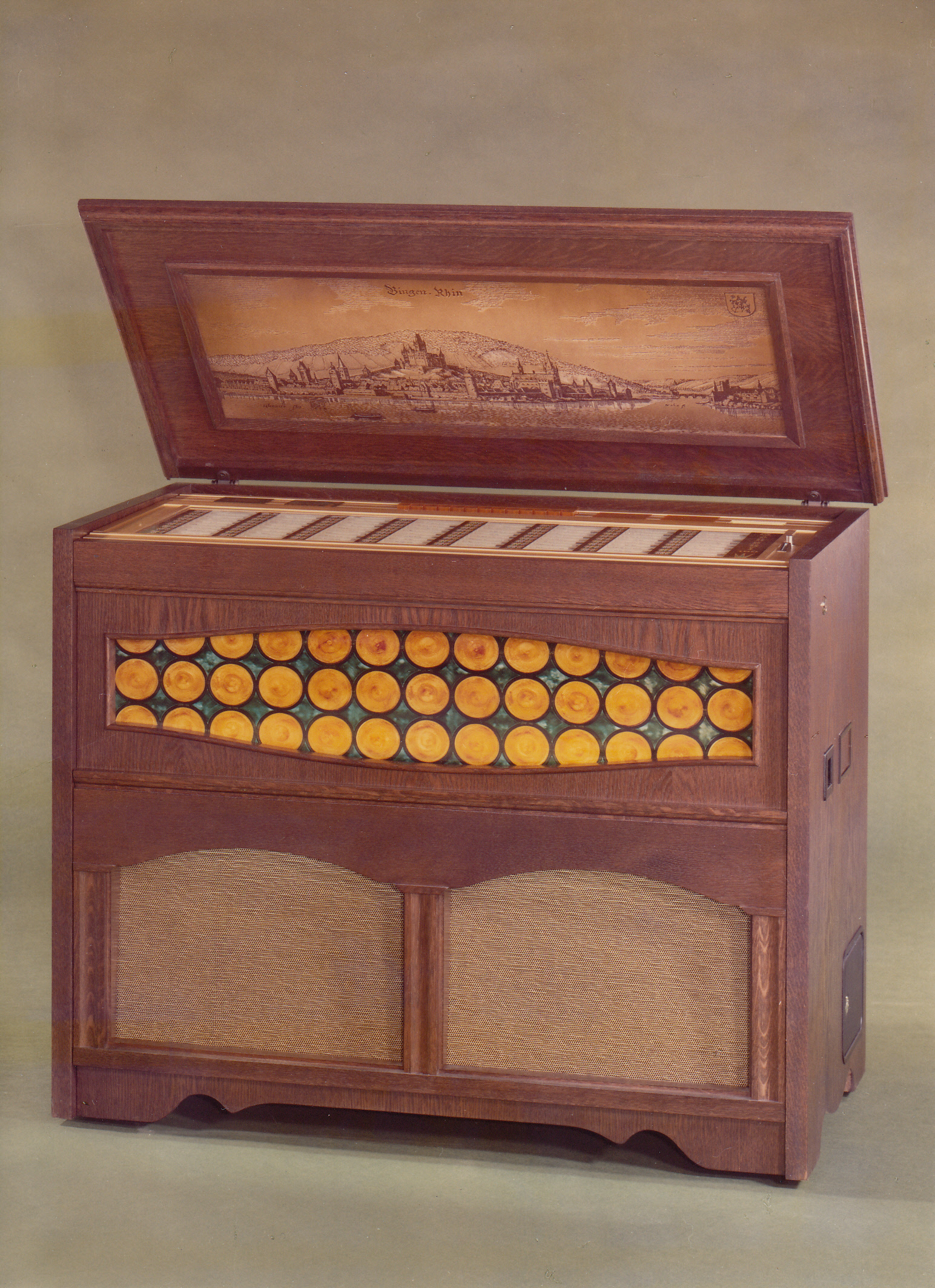 1975 wooden classic jukebox